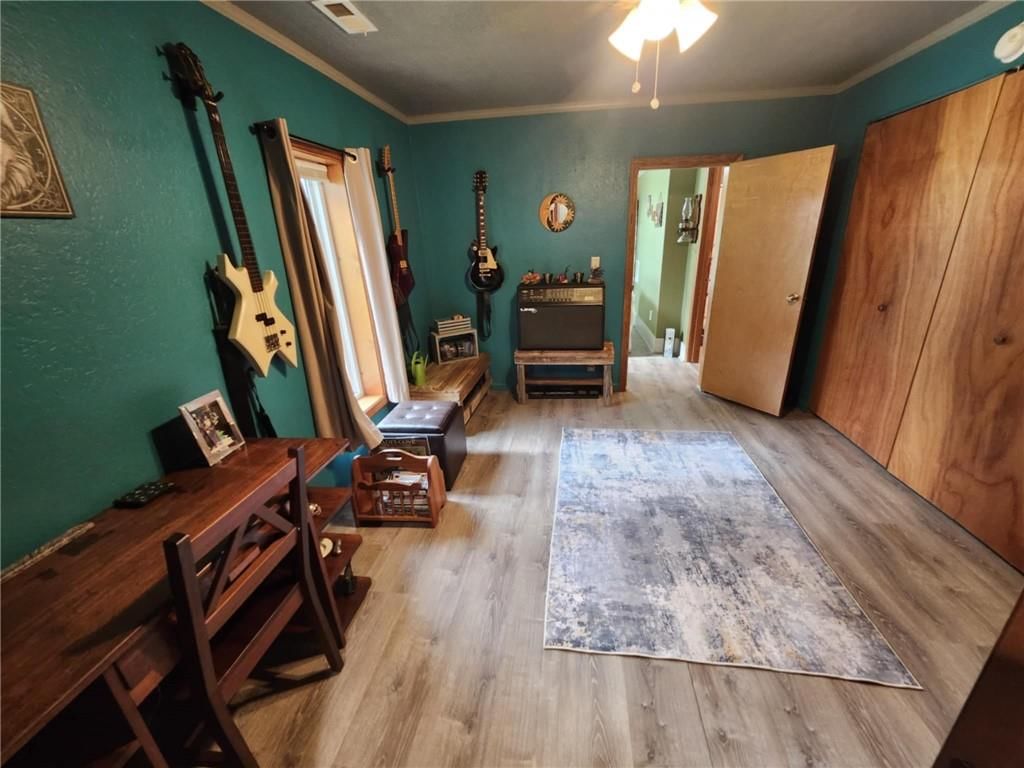 305 S Vine Street — photo 9