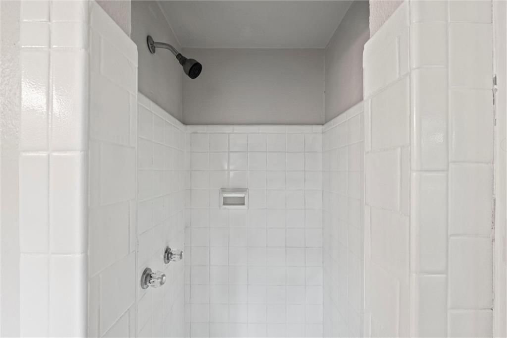 7408 Charlotte Street — photo 26