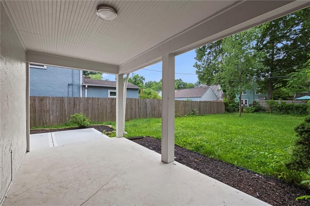 7408 Charlotte Street — photo 30