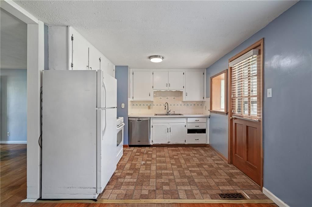 9025 W 82nd Terrace — photo 17