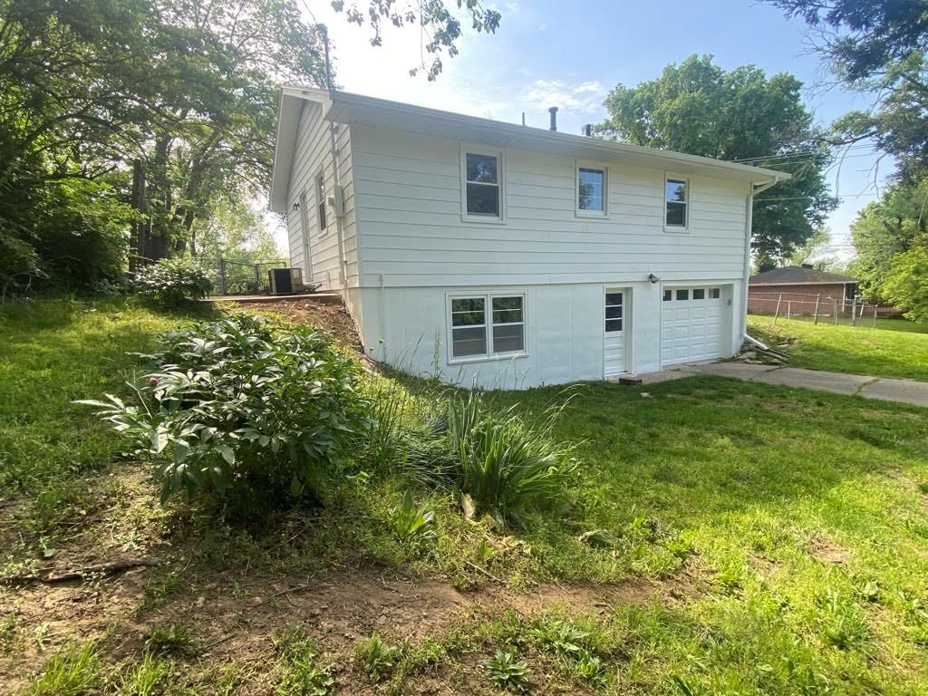 500 Waller Avenue — photo 28