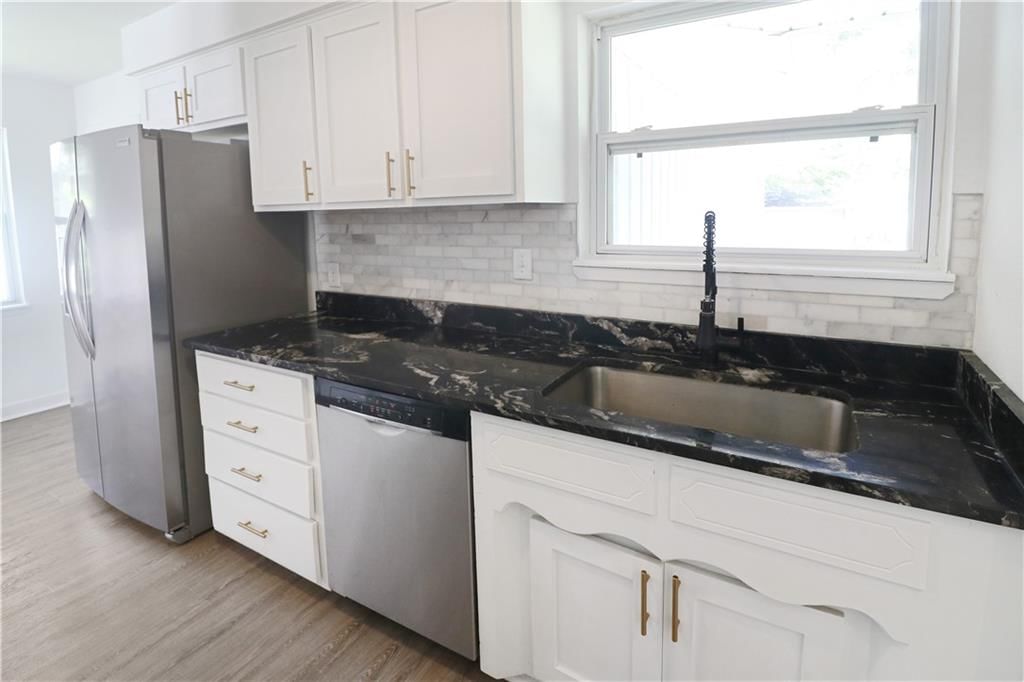 915 Ridge Drive — photo 12