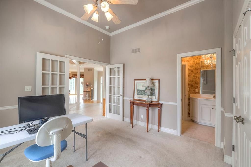 205 SE Hackamore Drive — photo 15