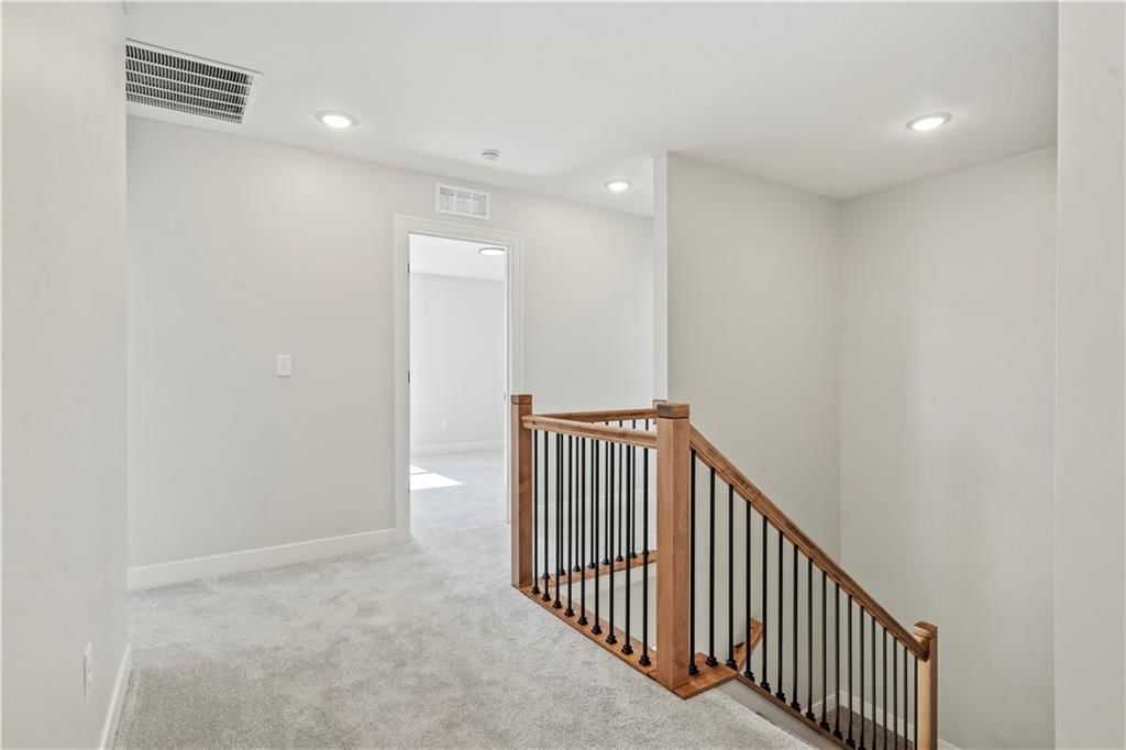 Photo 25 of 56 - 1809 SW Hightown Drive