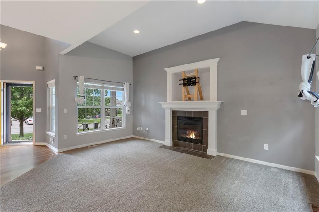 4607 N 121st Terrace — photo 4