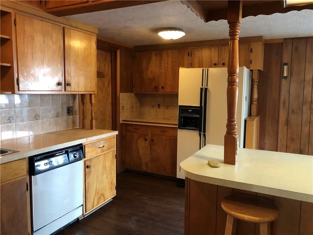 305 Linn Street — photo 8