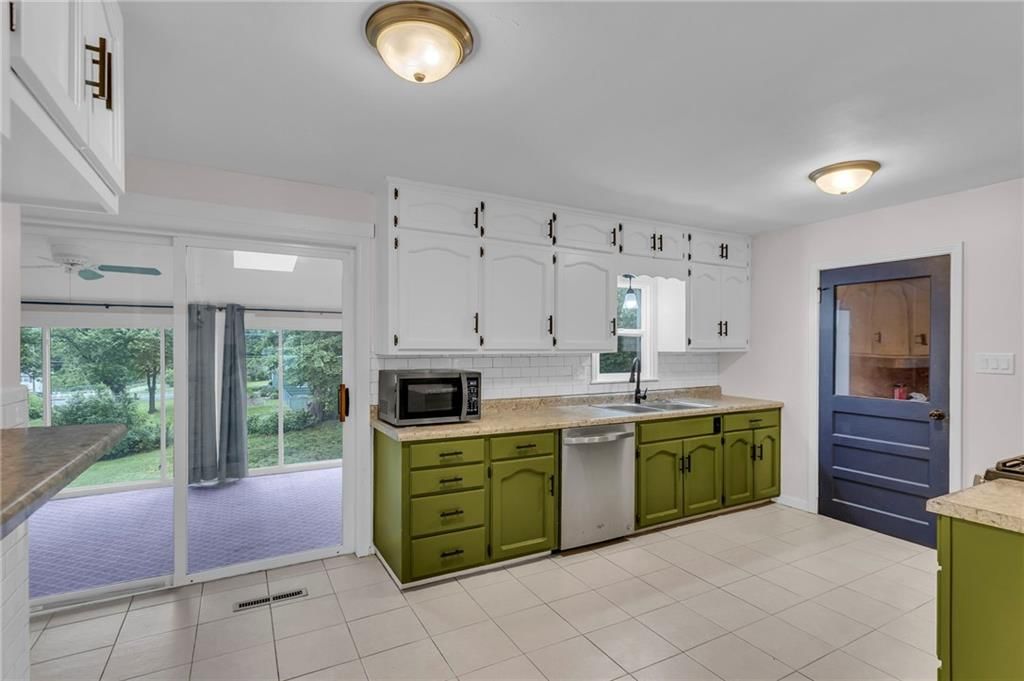 5406 N CENTRAL Street — photo 11