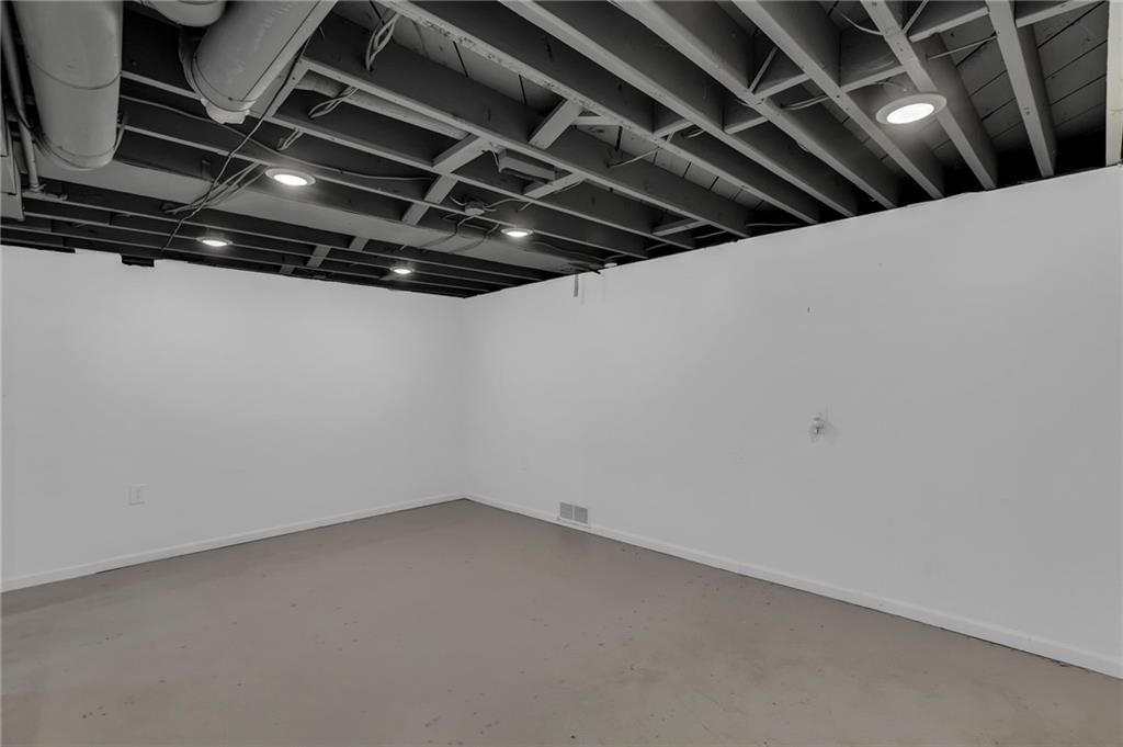 5406 N CENTRAL Street — photo 25