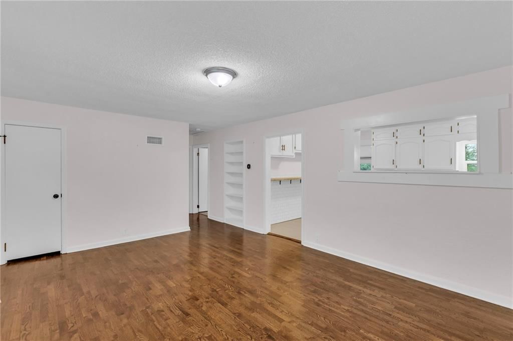 5406 N CENTRAL Street — photo 5
