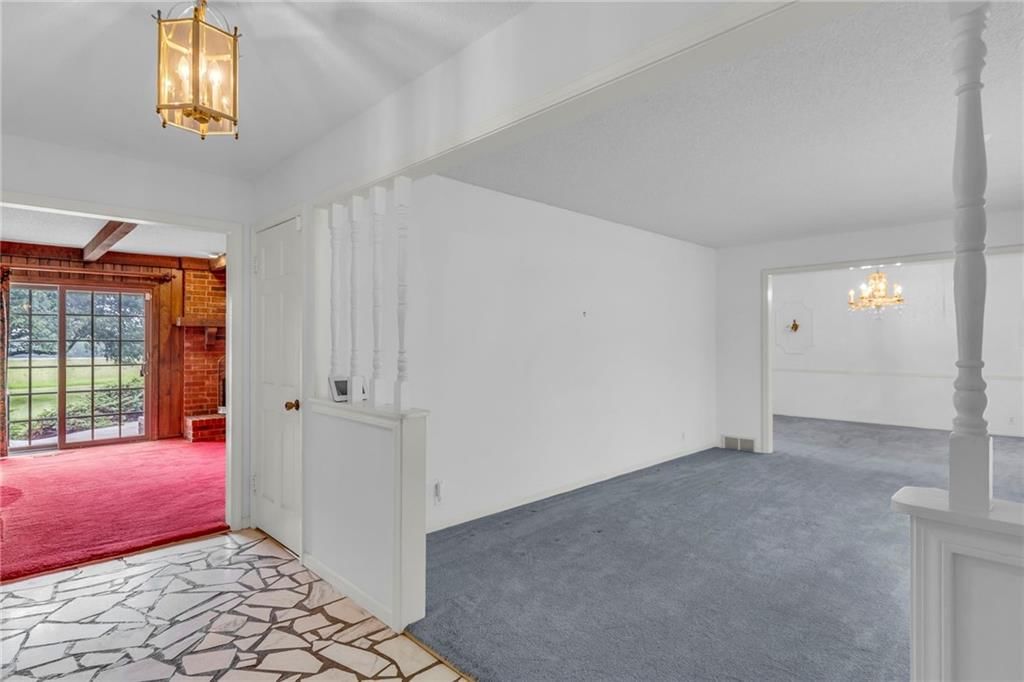 28210 Hedge Lane — photo 9