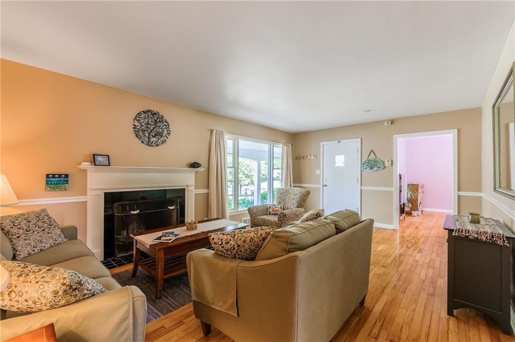 2924 Oakland Avenue — photo 14