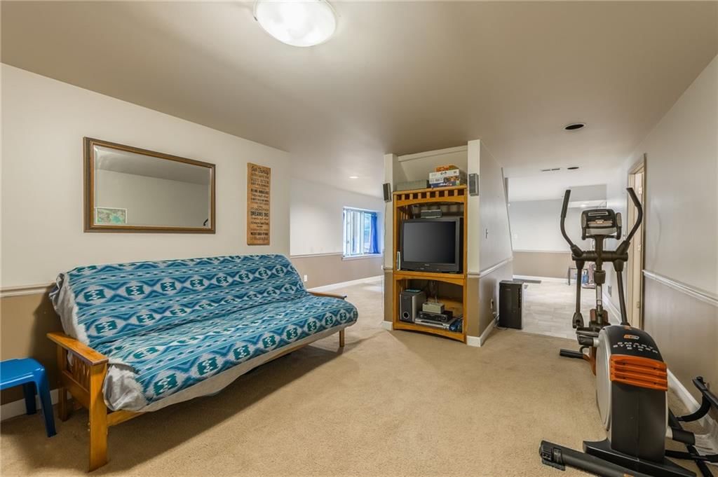 2924 Oakland Avenue — photo 33