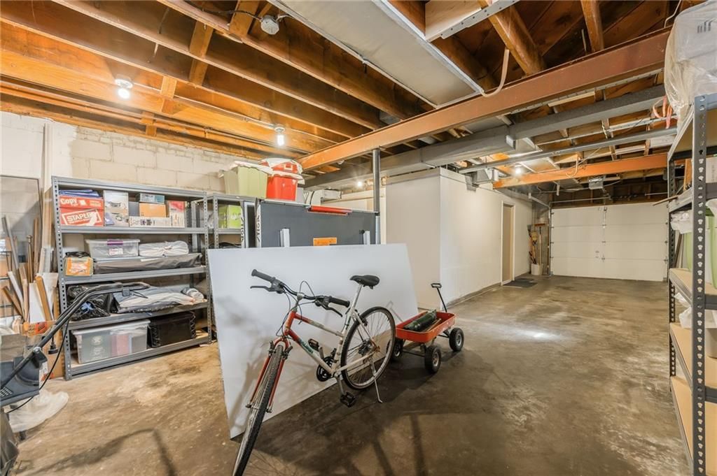 2924 Oakland Avenue — photo 36