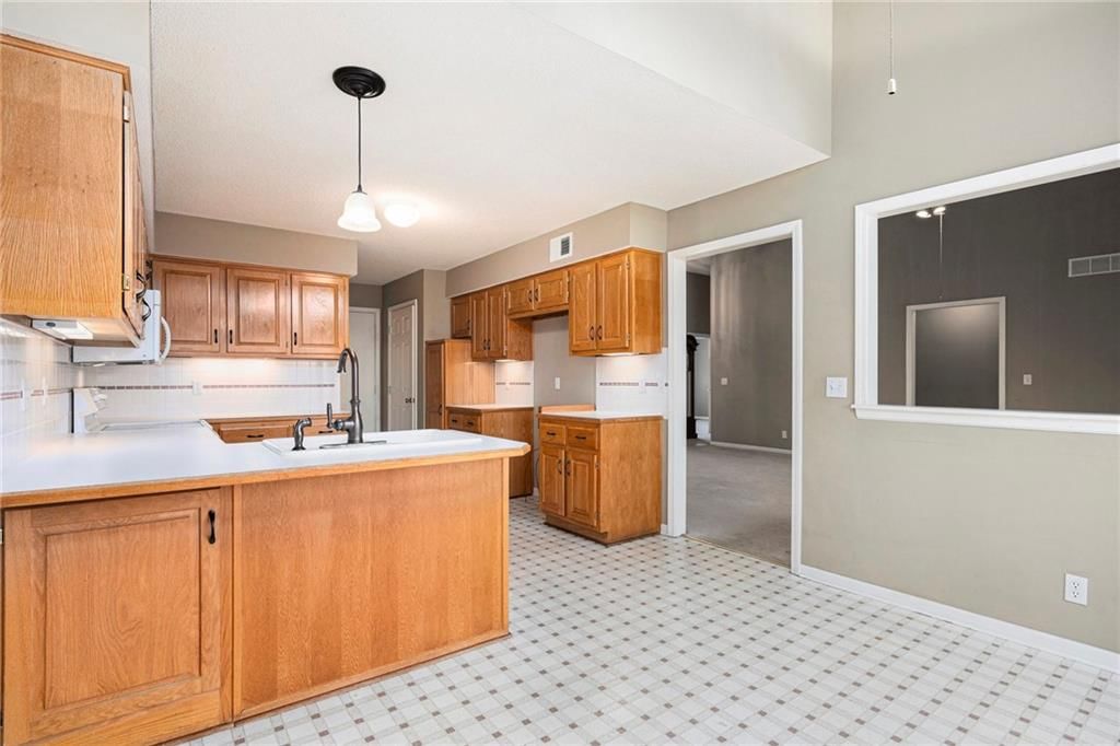 7001 W 157th Terrace — photo 8