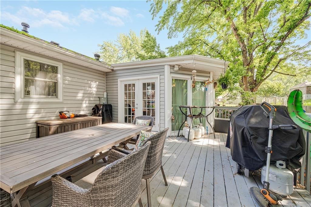 808 NW Oxford Drive — photo 19