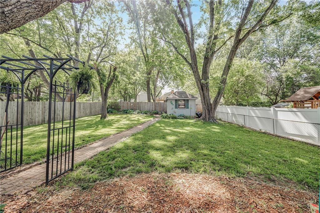 808 NW Oxford Drive — photo 20
