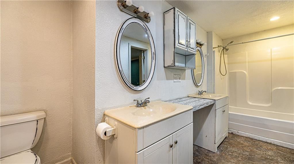 131 W Main Street — photo 13