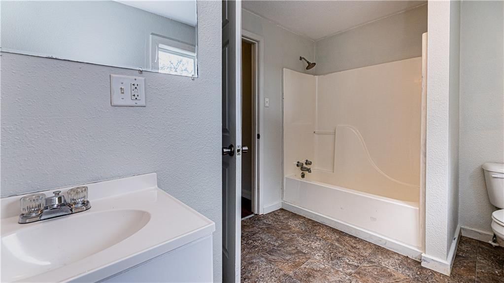 131 W Main Street — photo 14