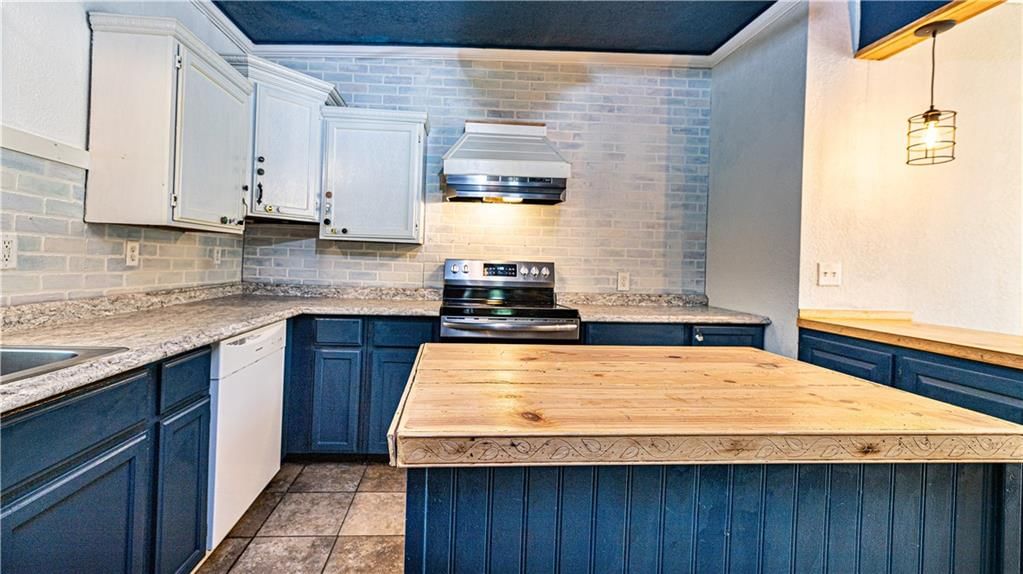 131 W Main Street — photo 9