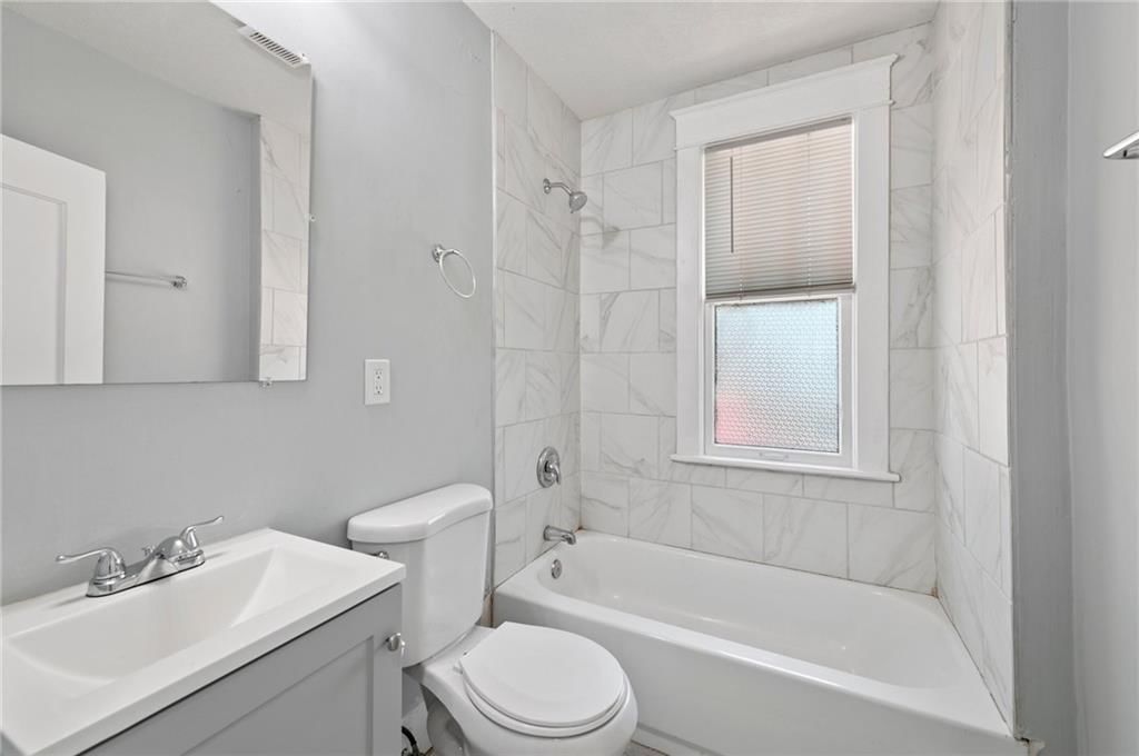 2010 E 48th Terrace — photo 12