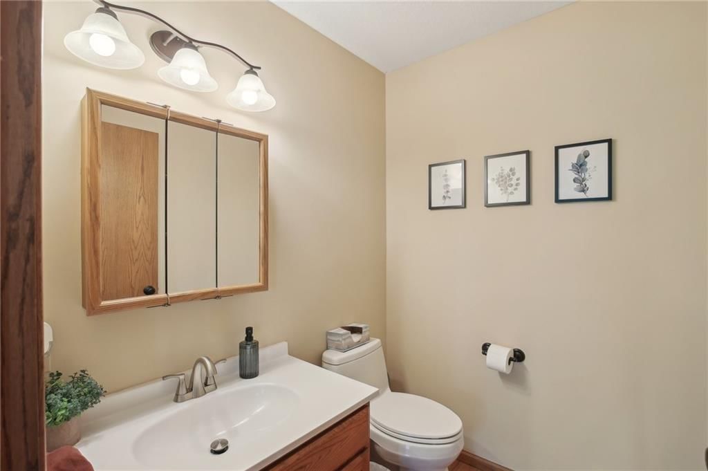 230 N Olive Street — photo 16