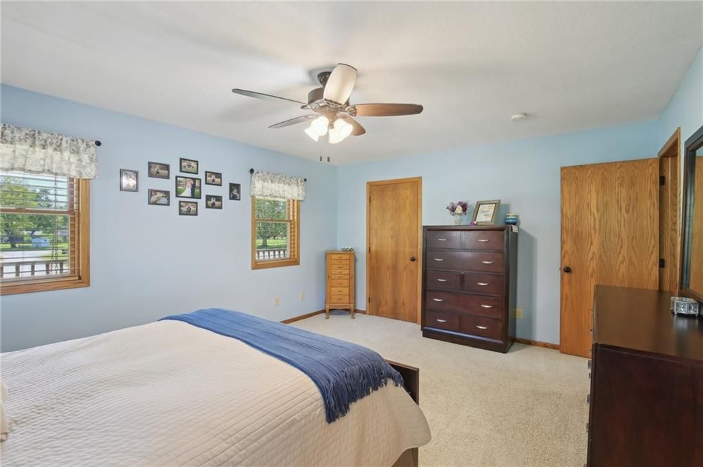 230 N Olive Street — photo 19