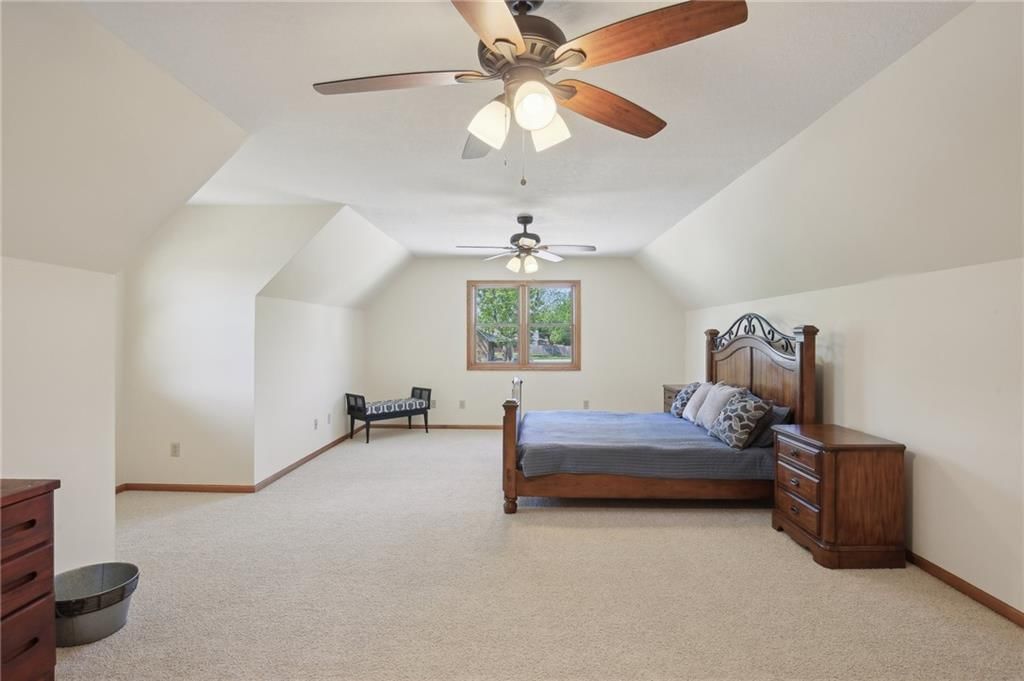 230 N Olive Street — photo 22