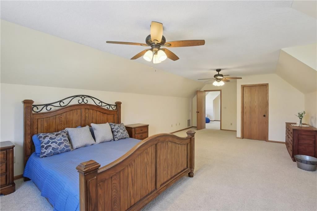 230 N Olive Street — photo 23