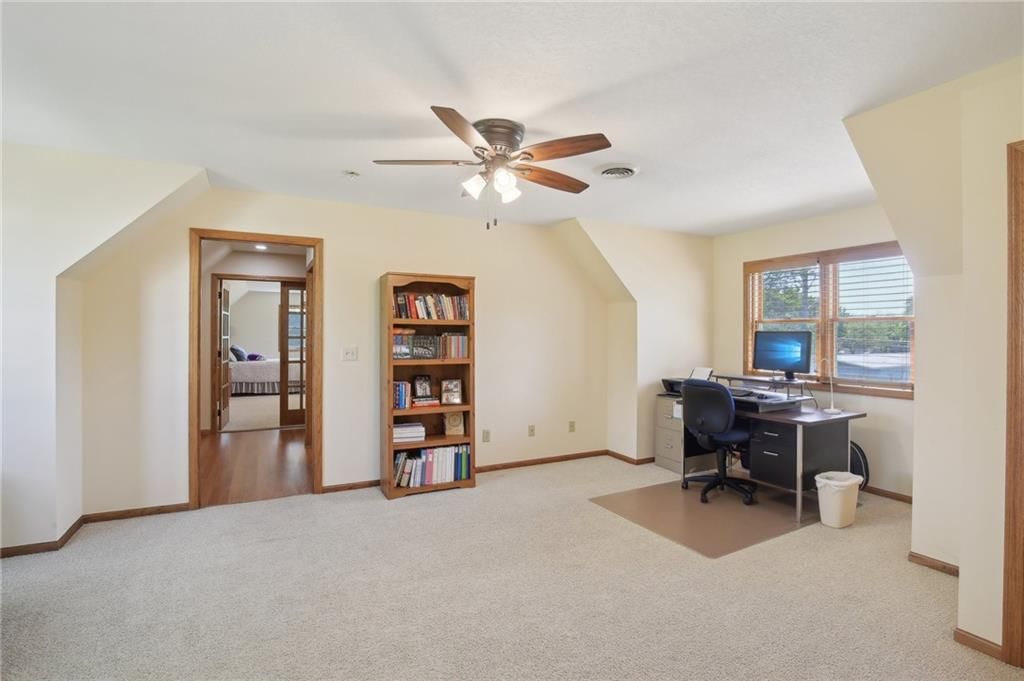 230 N Olive Street — photo 25