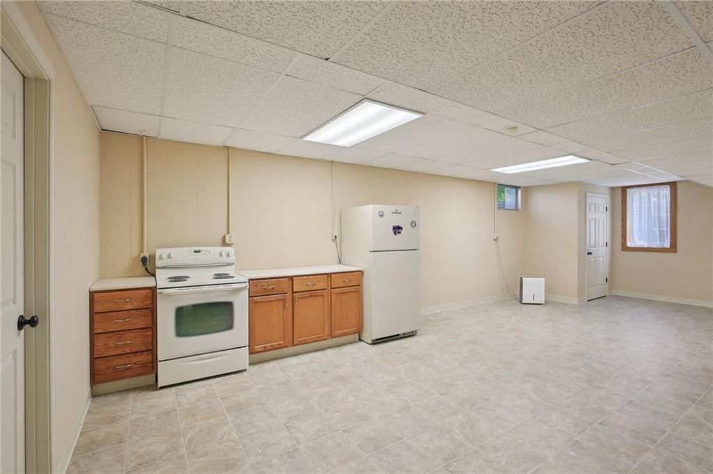 230 N Olive Street — photo 30