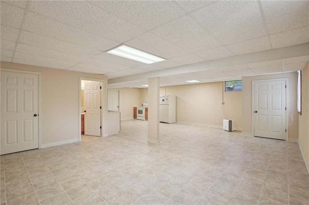 230 N Olive Street — photo 32
