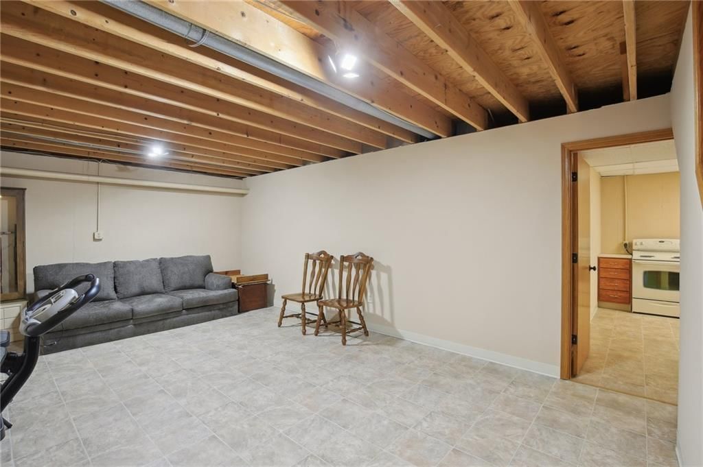230 N Olive Street — photo 33