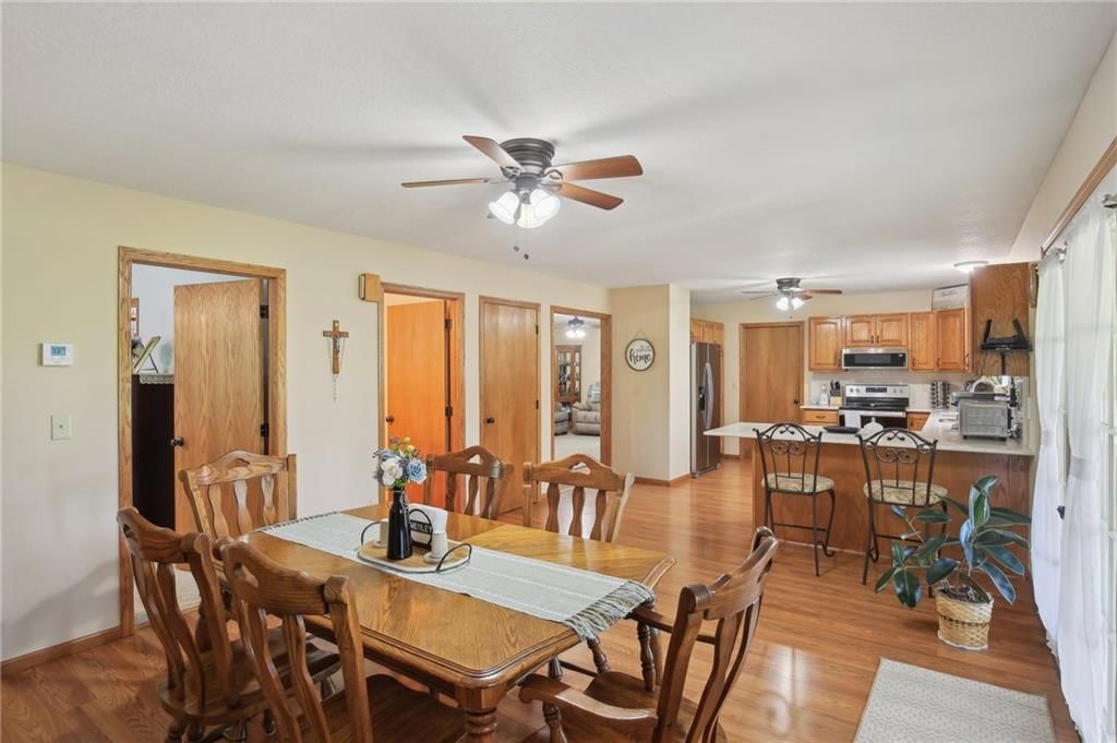 230 N Olive Street — photo 10