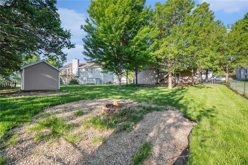 305 Crimson Court — photo 24