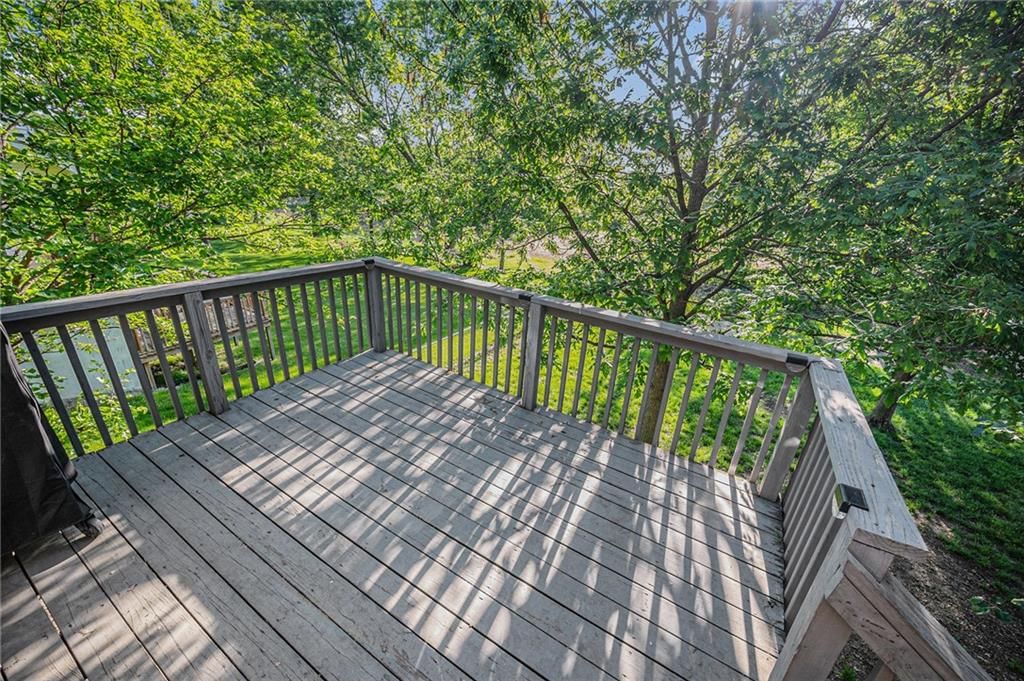 305 Crimson Court — photo 25