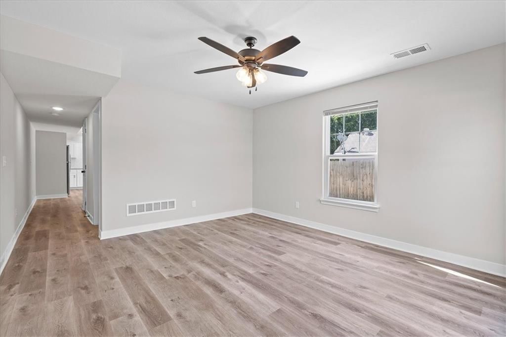 152 SW 8th Street — photo 4