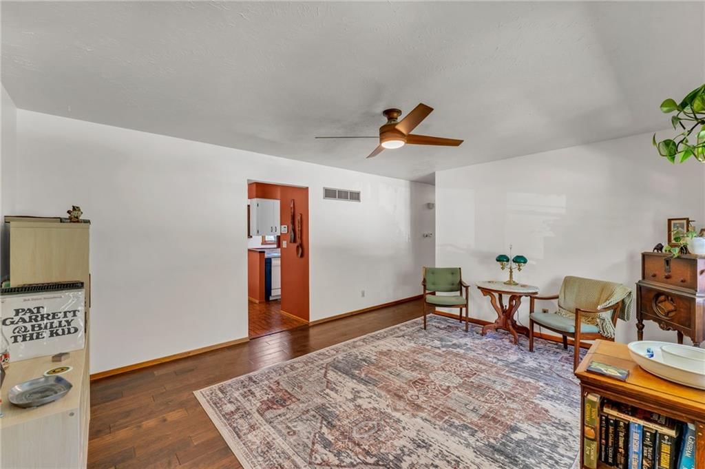 3211 W 9th Street — photo 17
