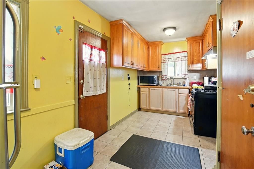1507 E 76th Street — photo 11