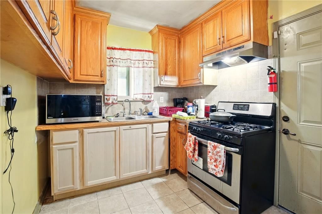 1507 E 76th Street — photo 12