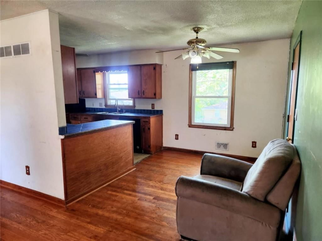 13713 E 41st Street — photo 4