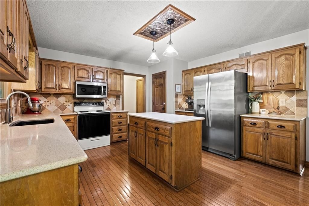 1390 S Brentwood Drive — photo 9