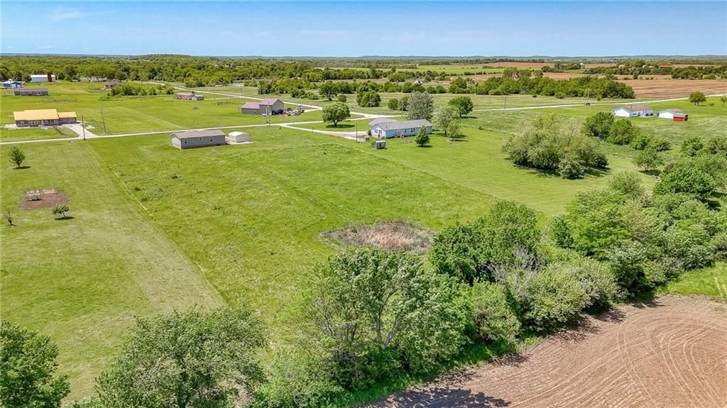 1365 NW 460th Road — photo 33