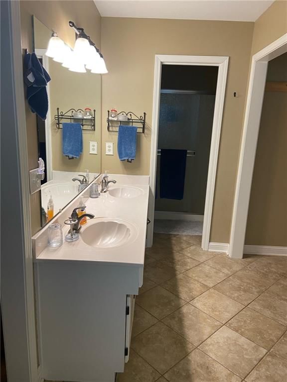 717 NW Silver Ridge Drive — photo 23
