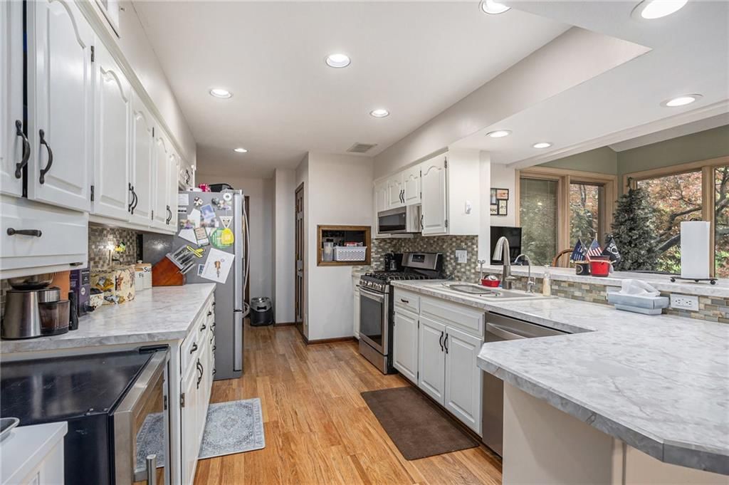 16213 W 145 Terrace — photo 6