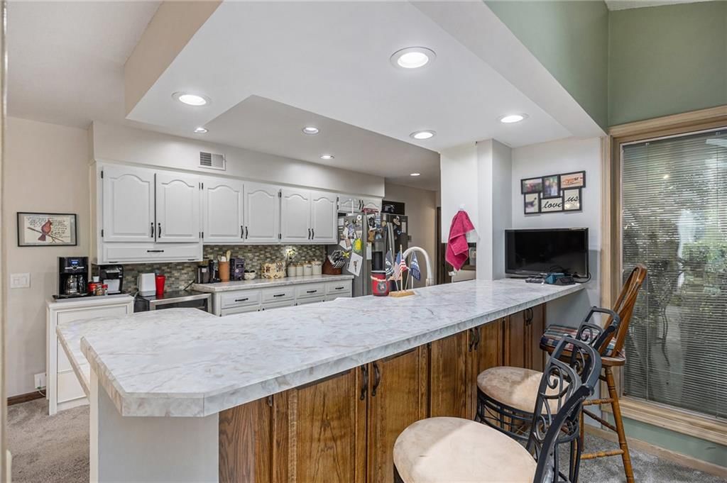 16213 W 145 Terrace — photo 7