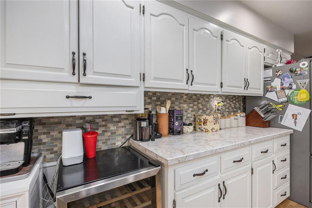 16213 W 145 Terrace — photo 9