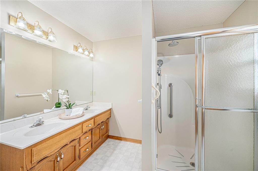 811 S Park Drive — photo 19