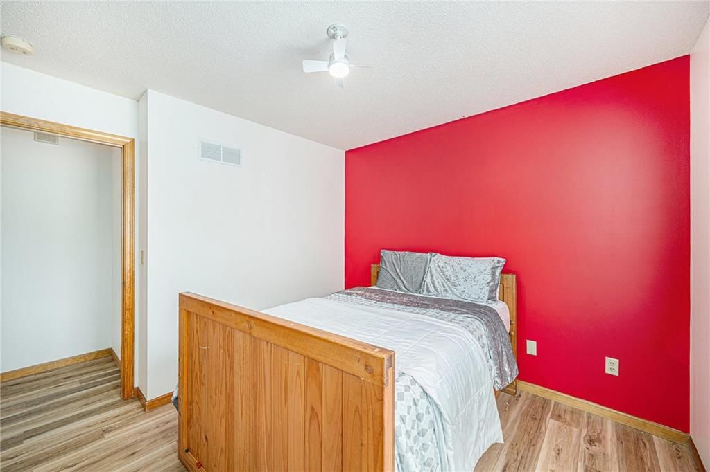 811 S Park Drive — photo 23