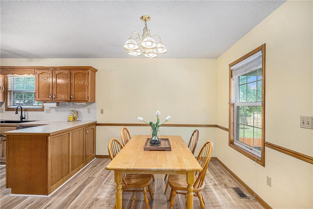 811 S Park Drive — photo 9