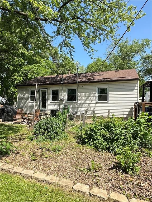 2401 NE 59TH Terrace — photo 32